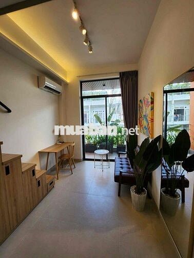 CĂN HỘ CÓ BAN CÔNG SIÊU THOÁNG MÁT , GẦN TRƯỜNG ĐẠI HỌC TDTU , ĐH RMIT