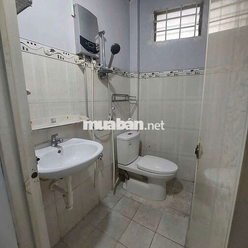 Nhà sạch sẽ 4x12 ,2pn ,2wc ,hẻm 3m thông Tân Thới Nhất 10