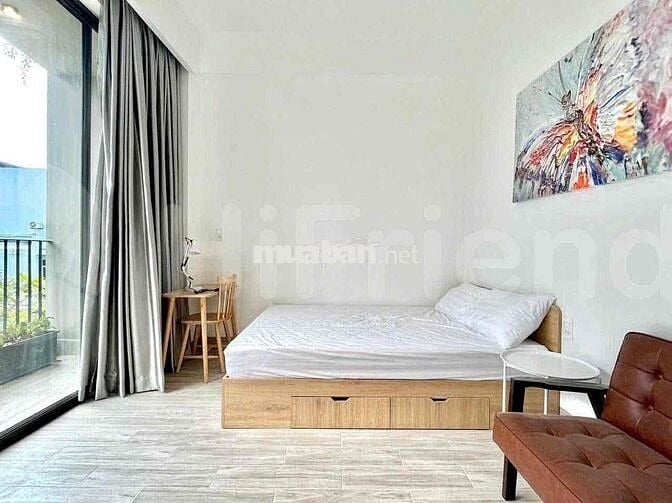 CĂN HỘ CÓ BAN CÔNG SIÊU THOÁNG MÁT , GẦN TRƯỜNG ĐẠI HỌC TDTU , ĐH RMIT