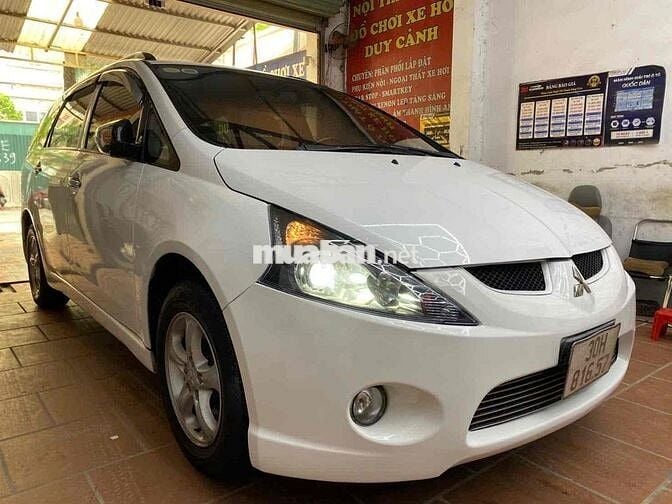 Bán Mitsubishi Grandis 7chỗ stđ trắng đẹp