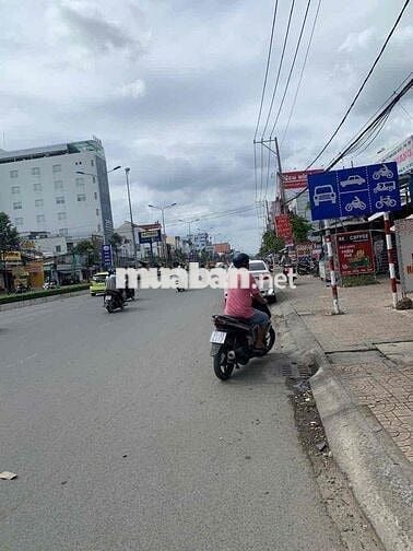 MẶT TIỀN NGUYỄN VĂN CỪ GIÁ TỐT