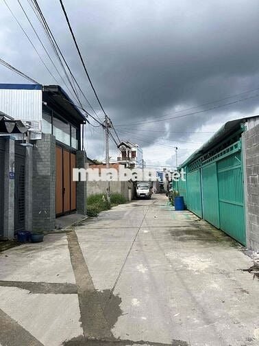 NHỈNH 4 TỶ NHÀ ĐẸP XỊN FULL NỘI THẤT XUÂN THỚI THƯỢNG 100m2 Ô TÔ ĐẬU S