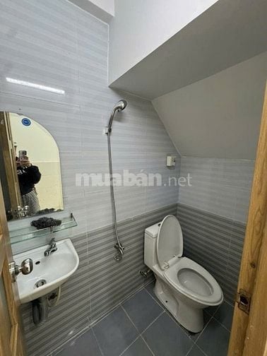 4,18 tỷ  Nhà 2 lầu sân thượng trước hưng phú p9q8 3pn nhà đẹp hẻm 3m