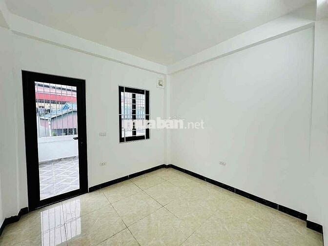 Lô Góc Ba Đình 35m2 - 5 Tầng - Gần Phố - Ở Ngay - Giá 7,6 Tỷ