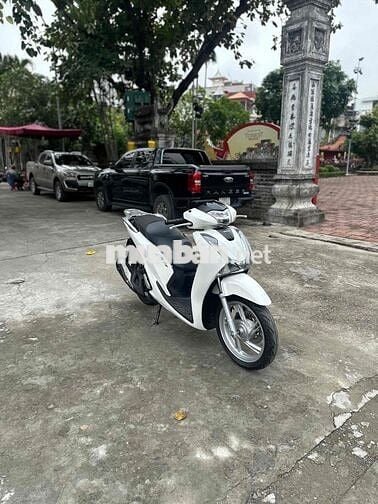 Siêu chất . Chuẩn km , lốp zin theo xe cả đôi