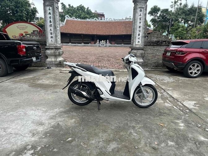 Siêu chất . Chuẩn km , lốp zin theo xe cả đôi