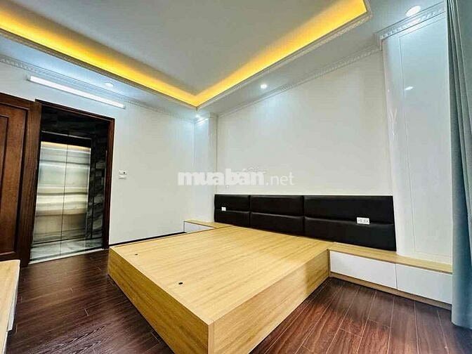 Lô Góc Ba Đình 45m2 - 6 Tầng Thang Máy - Ngõ Thông - Ô Tô - Giá 12 Tỷ