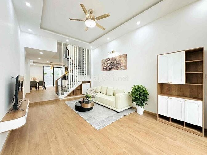 Cho thuê căn hộ full nội thất ngay trung tâm thành phố