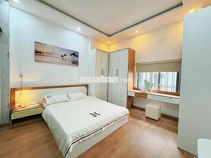 Cho thuê căn hộ full nội thất ngay trung tâm thành phố