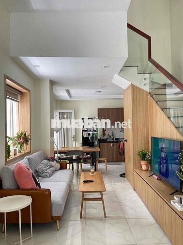 Share phòng trong nhà nguyên căn, trung tâm Phú Nhuận