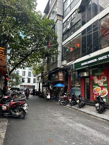 BÁN NHÀ NHỎ  . NGÕ TO . NGÃ TƯ TÔ HIẾN THÀNH 