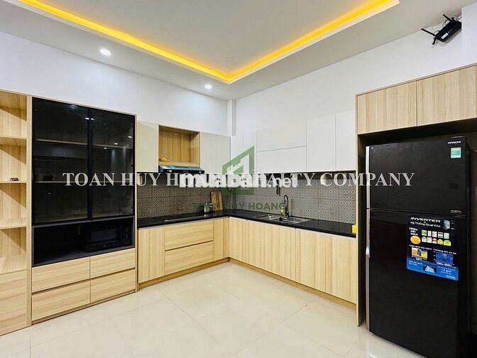 Nhà đẹp 3PN gần biển Mỹ Khê nội thất mới, hiện đại