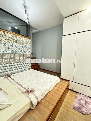 Nguyên căn nhà đẹp khu ẩm thực Phan Xích Long