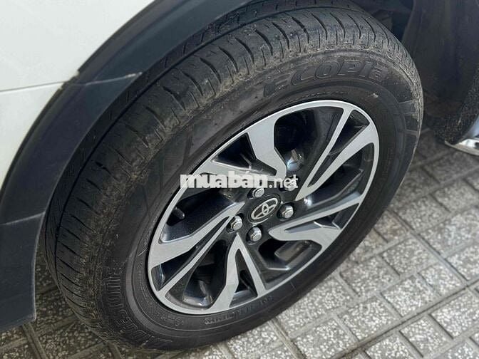 Toyota Innova Venturer 2020 ( PB 2021 ) odo 71,000