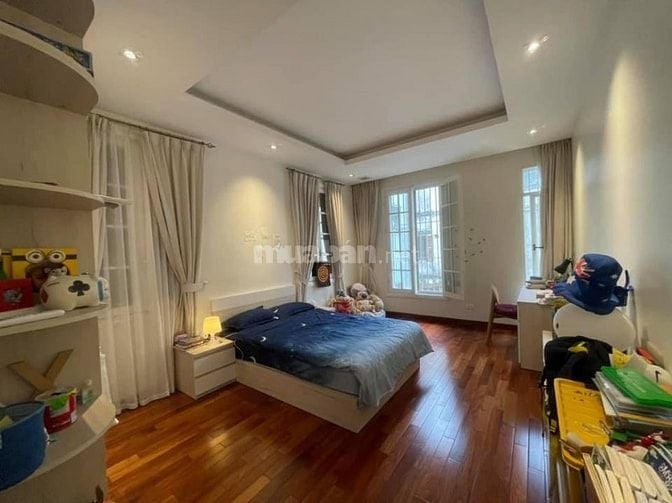 Bán nhà phố Nguyễn Quốc Trị  - Vỉa Hè 3 Ô Tô Tránh - 140m2 - 54 Tỷ.