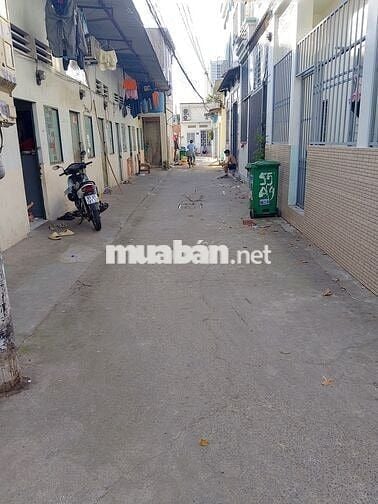 Cần bán lô đất 477m2, có sổ đỏ, hẻm 3m đường Nguyễn Hiền, phường Dĩ An