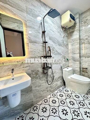 NHÀ ĐẸP GIẢI PHÓNG - Ô TÔ - NGÕ THÔNG - VÀI BƯỚC RA PHỐ - 2 THOÁNG