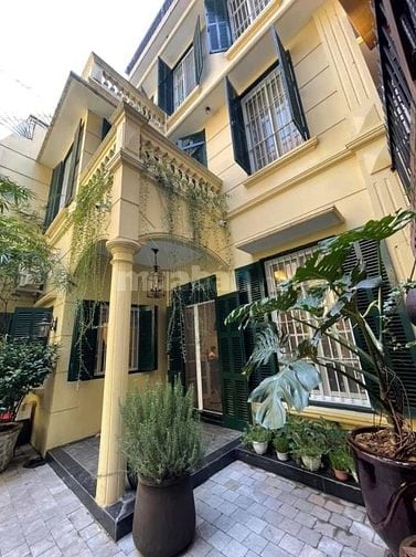 Bán nhà phố Nguyễn Quốc Trị  - Vỉa Hè 3 Ô Tô Tránh - 140m2 - 54 Tỷ.