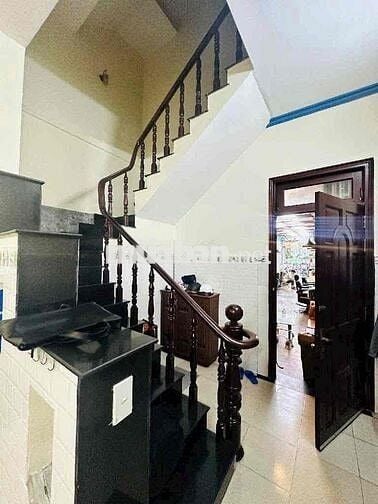 BÁN NHÀ MẶT TIỀN TÂN QUÝ -TÂN PHÚ - 5,6*17 - ĐƯỜNG NHỰA 20M - SỔ RIÊNG