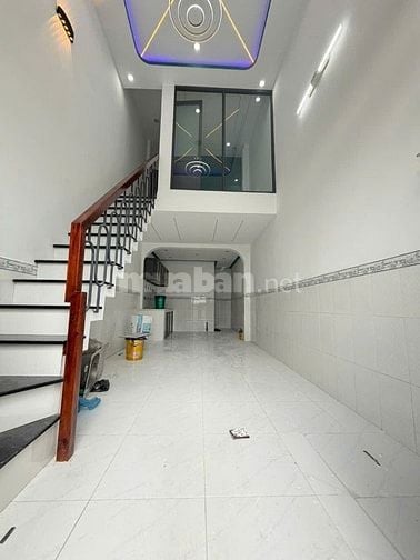 Nhà gần chợ Mỹ Hạnh, nhà mới xây giá 495 triệu