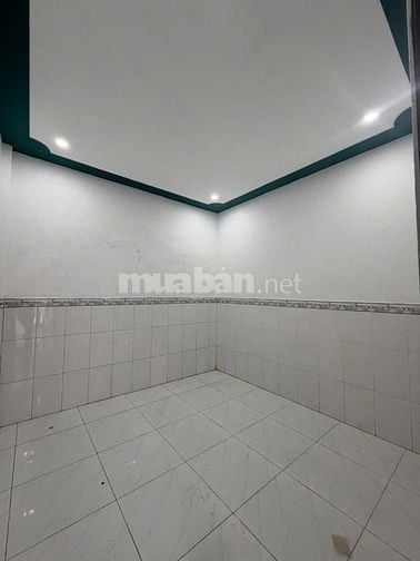 Nhà gần chợ Mỹ Hạnh, nhà mới xây giá 495 triệu