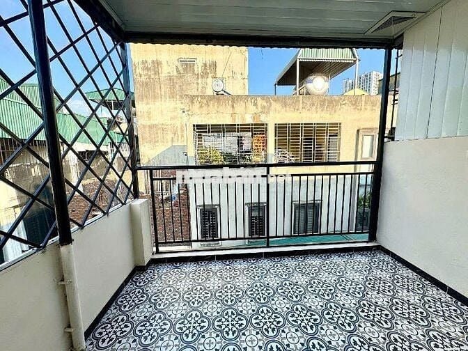 NHÀ ĐẸP GIẢI PHÓNG - Ô TÔ - NGÕ THÔNG - VÀI BƯỚC RA PHỐ - 2 THOÁNG