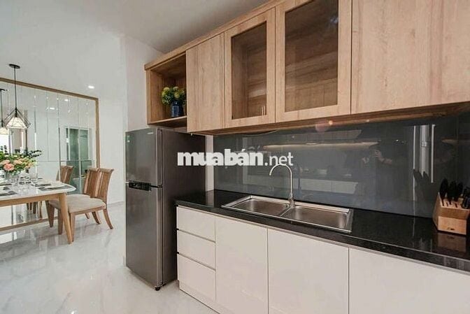 CHO THUÊ CHDV FULL NỘI THẤT BANCONG - HOÀNG DIỆU Q1