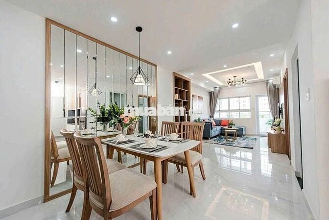 CHO THUÊ CHDV FULL NỘI THẤT BANCONG - HOÀNG DIỆU Q1