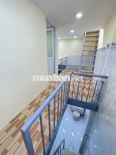 Nhà SHR dt 17m2 đúc lững 1 lầu 2pn hẻm Huỳnh Thiện Lộc, Q. Tân Phú