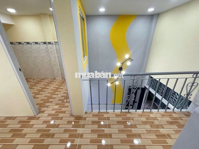 Nhà SHR dt 17m2 đúc lững 1 lầu 2pn hẻm Huỳnh Thiện Lộc, Q. Tân Phú