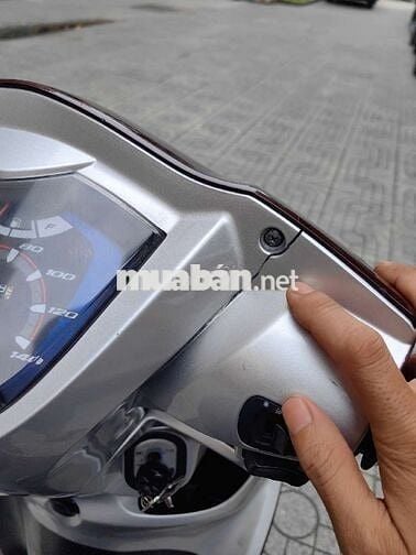 Honda Vision Fi . Biển số 67