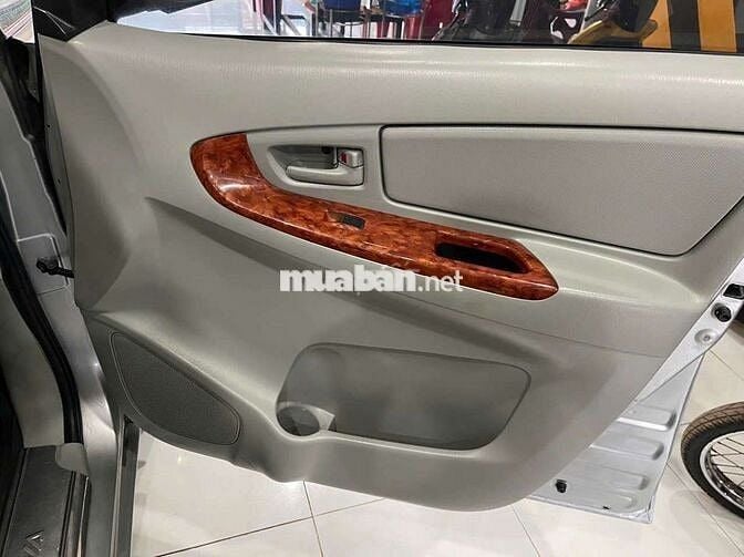 Innova 2008 J - 100000 km