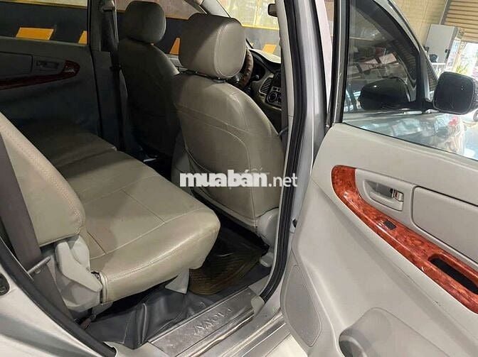 Innova 2008 J - 100000 km