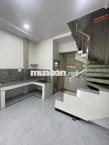 Nhà hẻm xe tải đường Lê Văn Quới