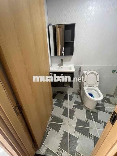 Nhà hẻm xe tải đường Lê Văn Quới