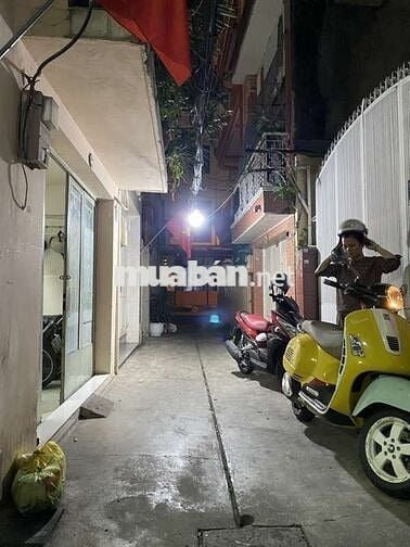 Bán nhà 2 lầu Phú Mỹ,P.22, Bình Thạnh 
-Diện tích 42m2,2 tầng 2PN,2WC