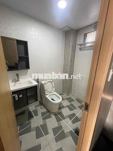 Nhà hẻm xe tải đường Lê Văn Quới