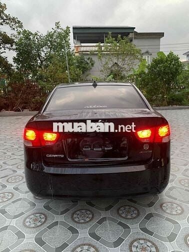 Kia Cerato nhập khẩu số sàn