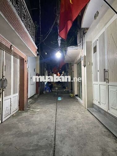 Bán nhà 2 lầu Phú Mỹ,P.22, Bình Thạnh 
-Diện tích 42m2,2 tầng 2PN,2WC