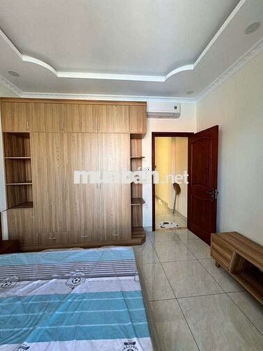 Chính chủ cần bán nhà trệt lửng 2 lầu sân thượng.