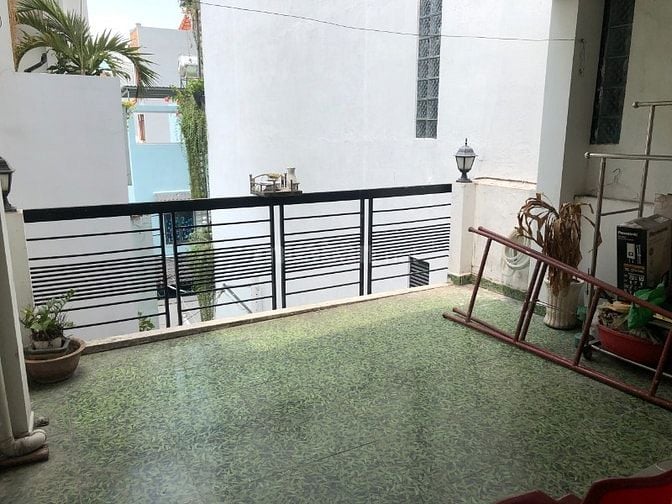 Nhà nhỏ cho thuê đường Tô Hiến Thành, Quận 10, Hẻm xe hơi