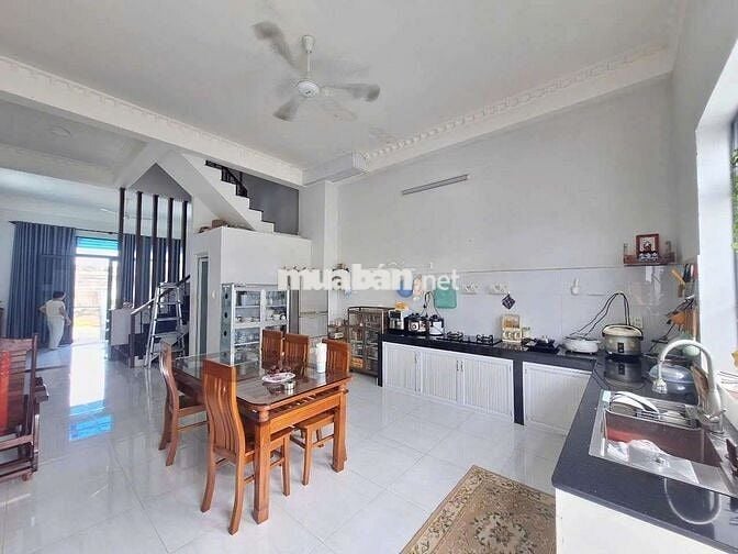 NHÀ 3 LẦU 129M2 5,2M X 28M HẺM THÔNG LÊ VĂN LƯƠNG