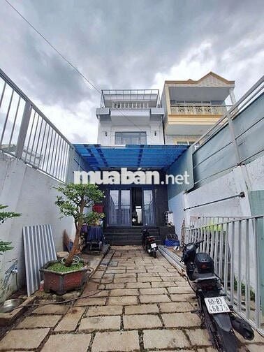 NHÀ 3 LẦU 129M2 5,2M X 28M HẺM THÔNG LÊ VĂN LƯƠNG