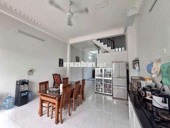 NHÀ 3 LẦU 129M2 5,2M X 28M HẺM THÔNG LÊ VĂN LƯƠNG