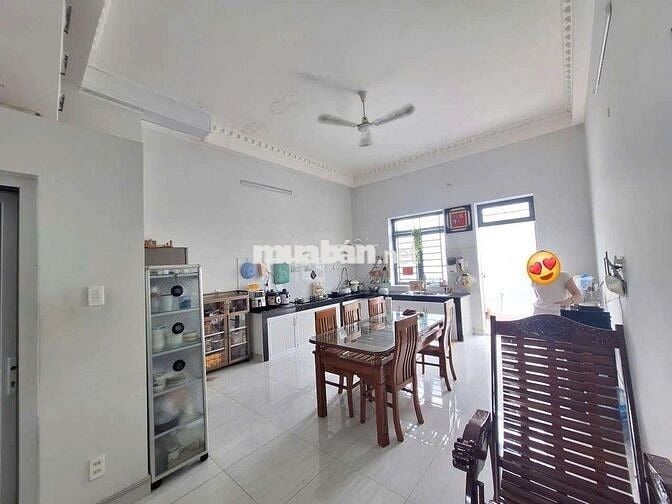 NHÀ 3 LẦU 129M2 5,2M X 28M HẺM THÔNG LÊ VĂN LƯƠNG