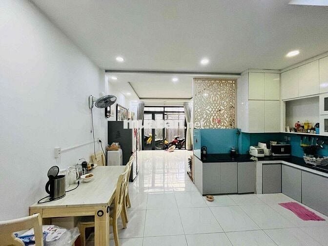 Ngay Trạm Y Tế - Hoàng Hoa Thám | Ở Tuyệt Vời | 57m² - 3 tầng + Sân th