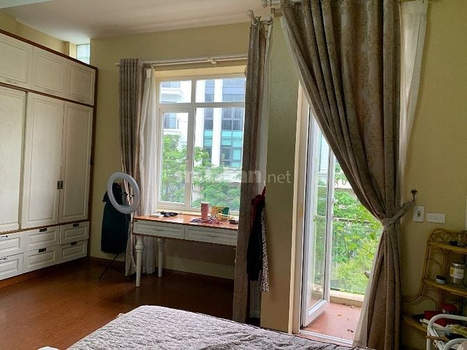 Biệt Thự Hoàng Minh Giám, VinCom Trần Duy Hưng 135M2* 8M  - Kinh Doanh