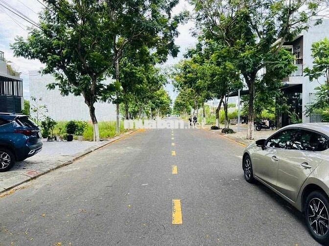 Bán cặp đất biển đường Võ Văn Đông