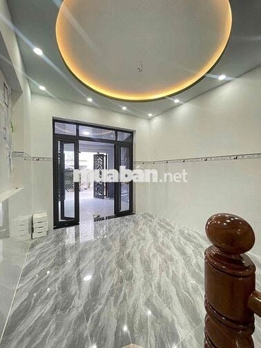 NHÀ ĐẸP 4 PHÒNG 2  MÁY LẠNH HẺM BỜ HỒ HUỲNH CƯƠNG