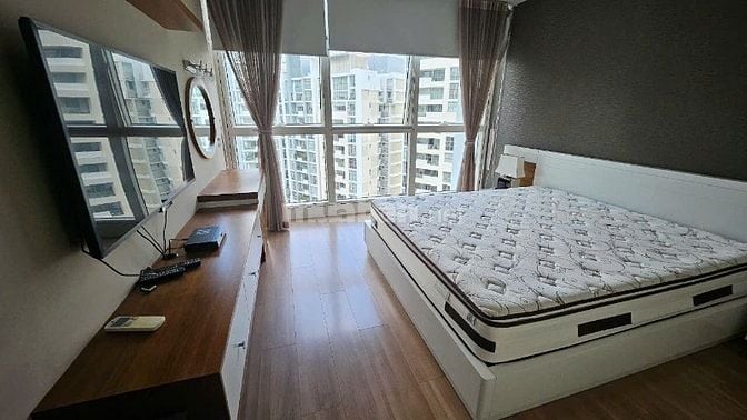 Hàng Hót! Bán CHCC Estella Q2 (171m,3 PN +1pn, giá 18,8ty) Ban công 